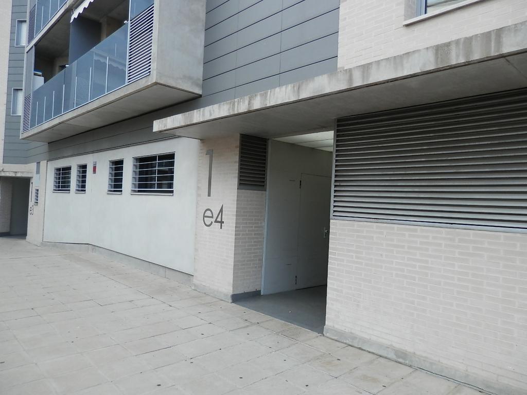 Acogedor Apartamento En Huesca Exterior photo